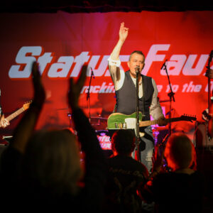 Status Faux (Tribute - Status Quo)