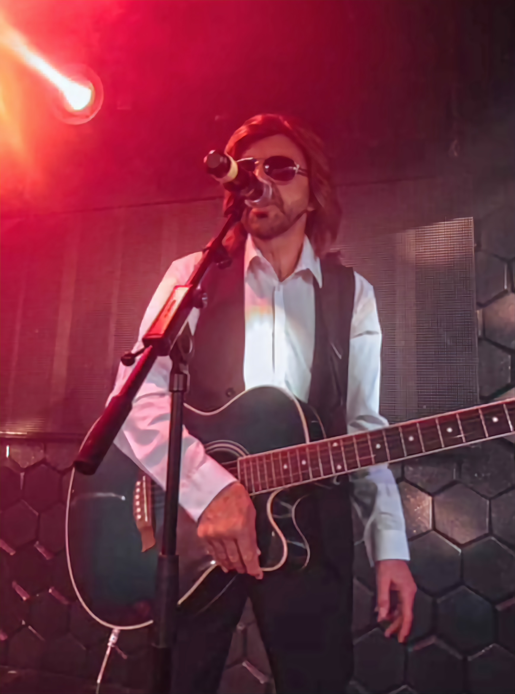 Stayin Alive - a tribute to the Bee Gees - Image 3