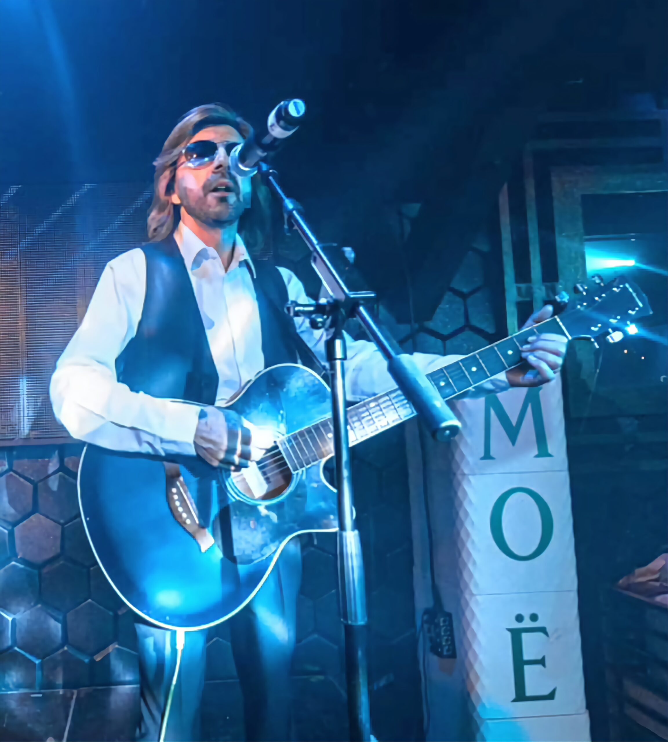 Stayin Alive - a tribute to the Bee Gees - Image 2